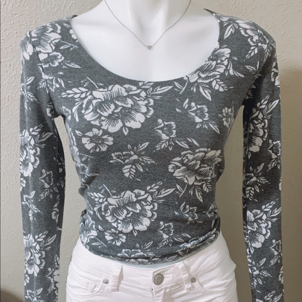 gray flower top